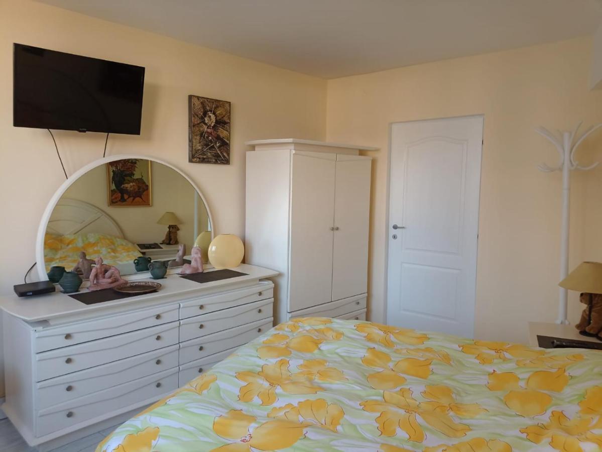 קלוז'-נאפוקה Two Bedroom Apartment Farmec מראה חיצוני תמונה