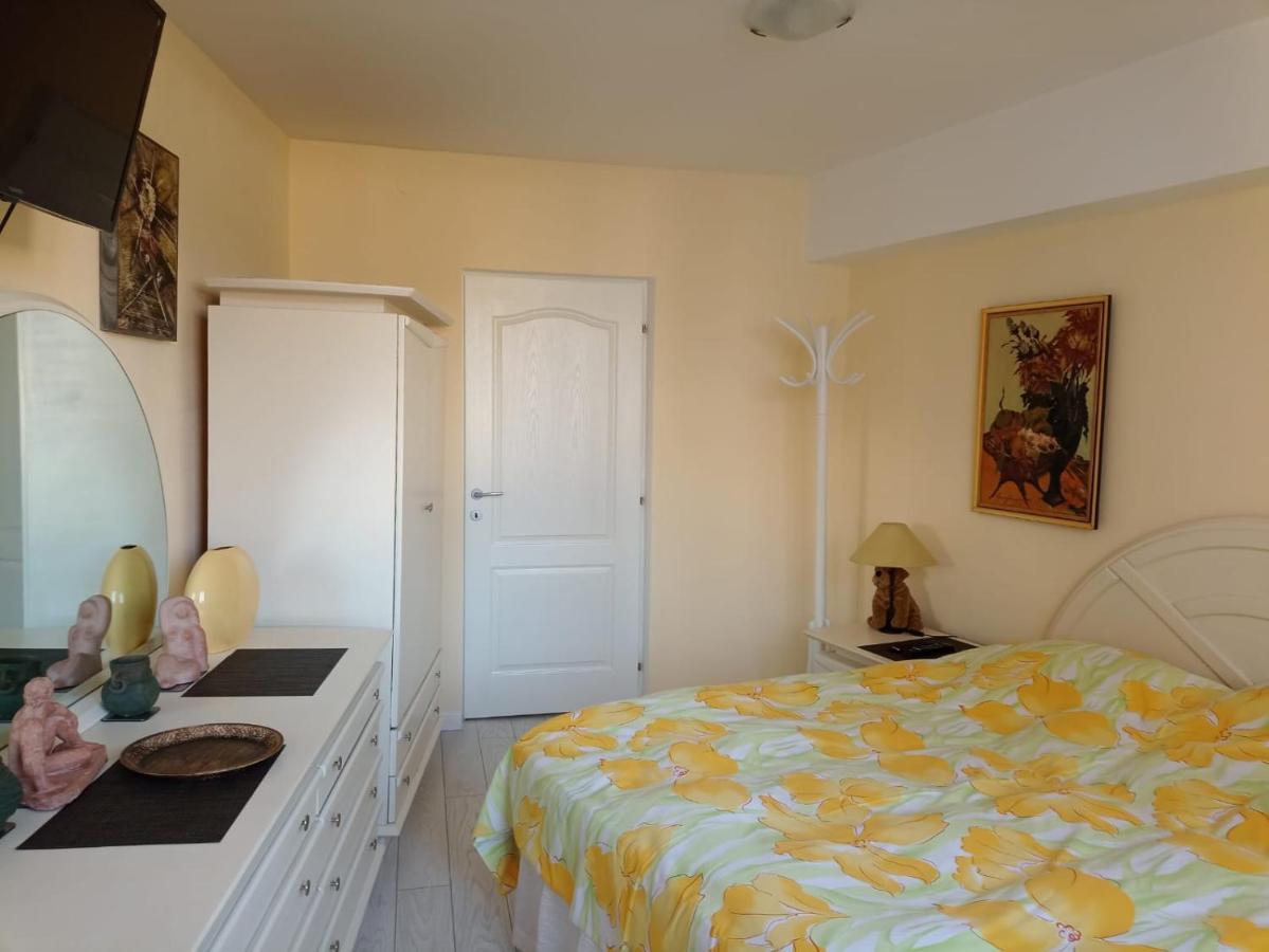 קלוז'-נאפוקה Two Bedroom Apartment Farmec מראה חיצוני תמונה
