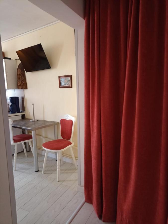 קלוז'-נאפוקה Two Bedroom Apartment Farmec מראה חיצוני תמונה